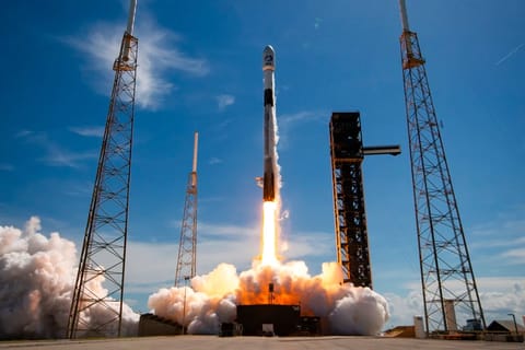 SpaceX announces Falcon 700th mission milestone