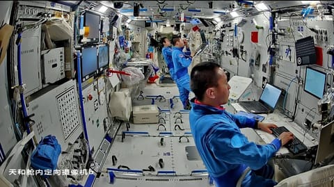 航天器与探测器