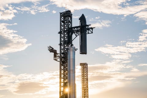 Starship during stacking operations (Flight 10)