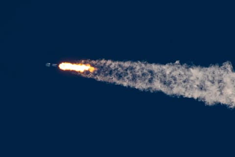 SpaceX Falcon 700 missions infographic