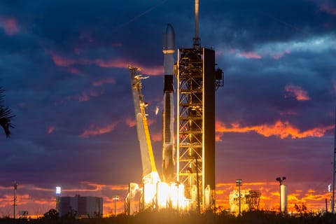 Falcon 9 liftoff from LC-39A (Optus-X)