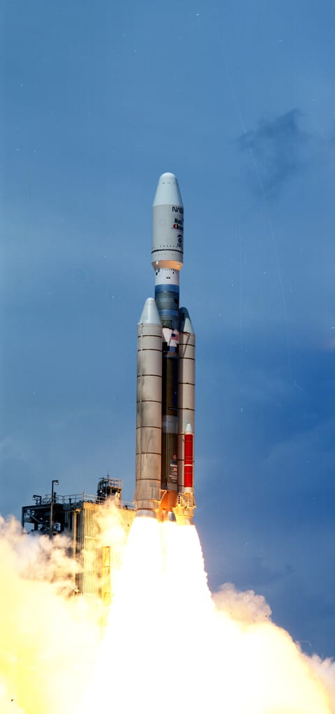 Commercial Titan 3 liftoff from LC-40 (Mars Observer)