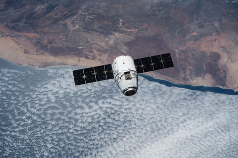 Dragon 1 in orbit