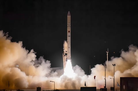 Shavit-2 liftoff (Ofek-13)
