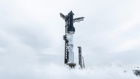 Starship on the launch pad during WDR (Flight 7)