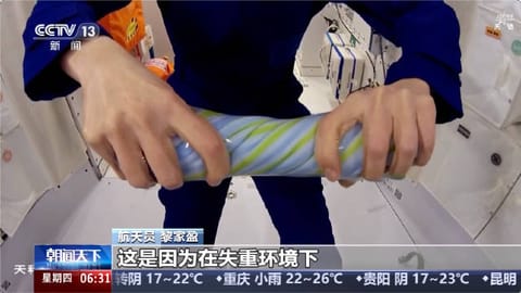 分享！中国航天员又在太空开课了