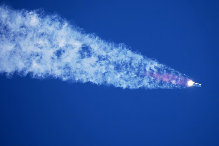 SpaceX's mega rocket Starship makes a test flight from Starbase. (Photo: AP)